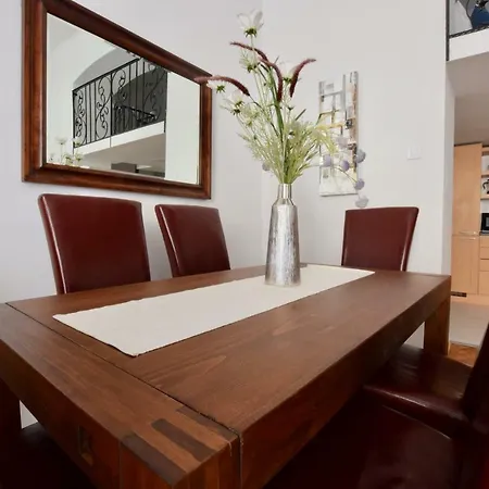 Luxury By Hi5 - Havas Street * בודפשט